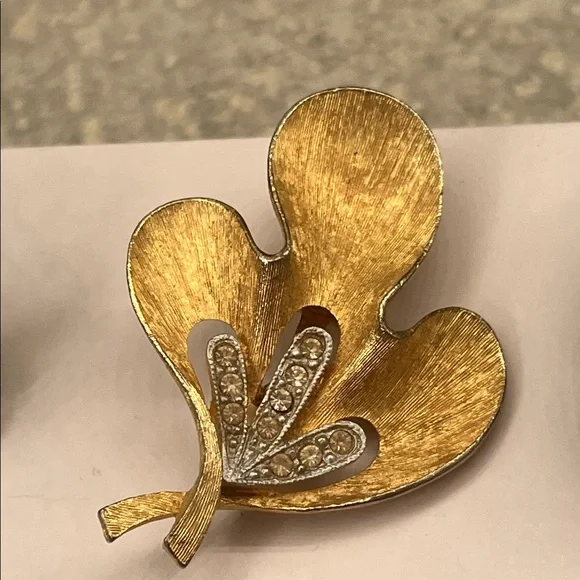 (3) Vintage brooches+ring - Picture 10 of 12